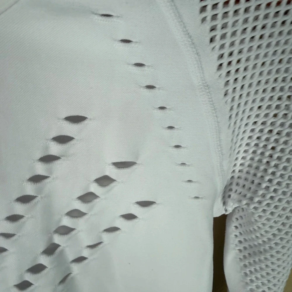 Alo Yoga Open Air Seamless Top Women Large White Mesh Long‎ Sleeve Crop Workout